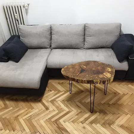Elegant Apartment *